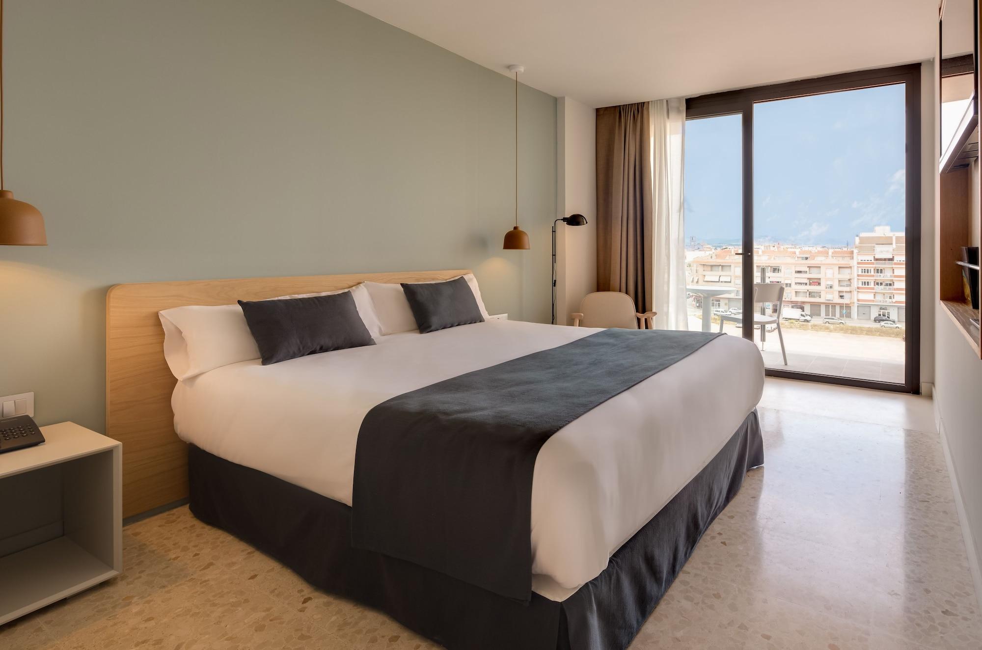 Aqua Hotel Silhouette & Spa - Adults Only Malgrat de Mar Dış mekan fotoğraf