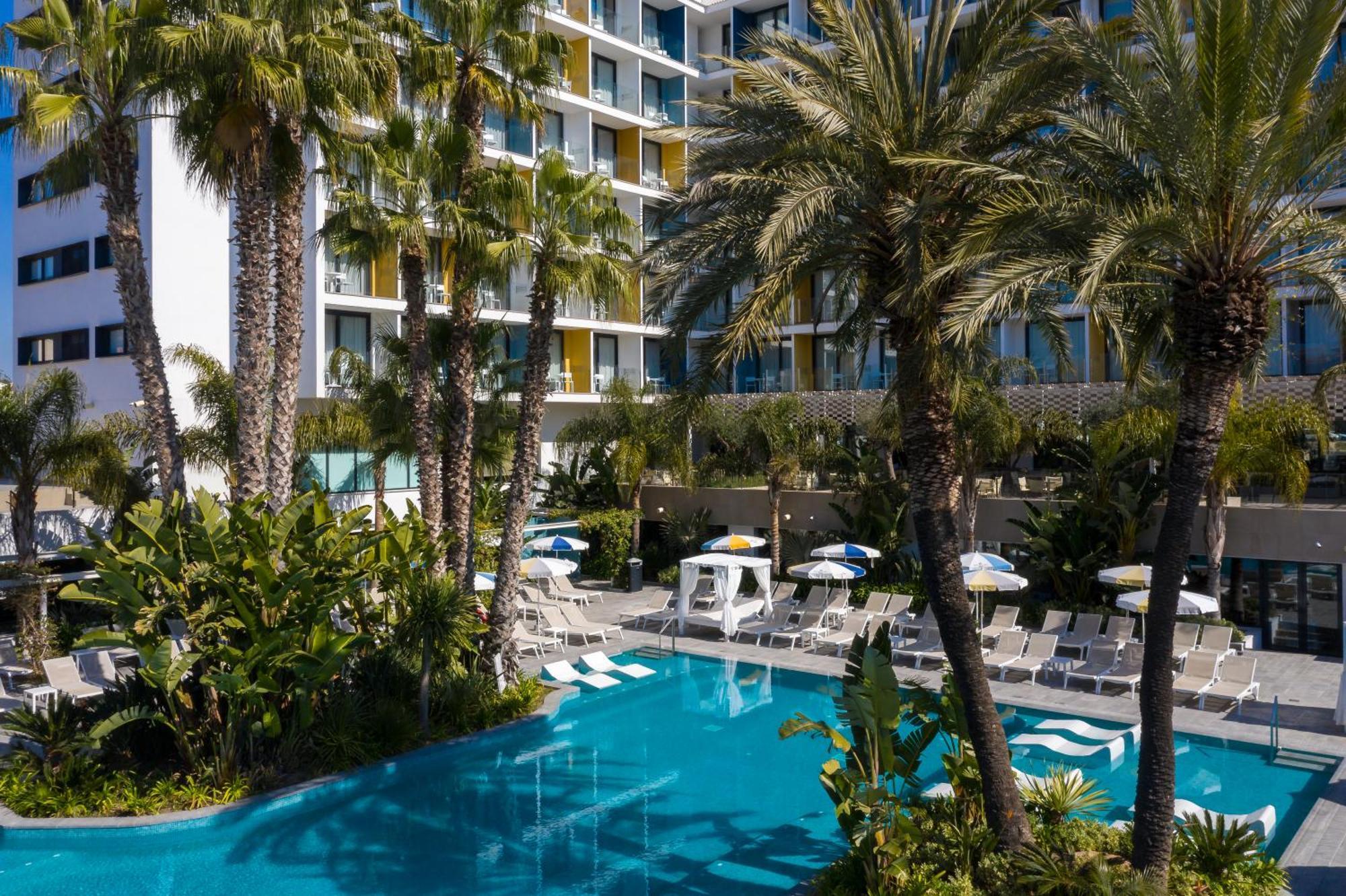 Aqua Hotel Silhouette & Spa - Adults Only Malgrat de Mar Dış mekan fotoğraf